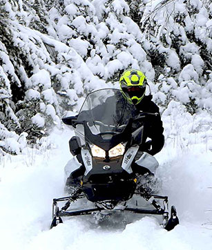Ontario Snowmobiling Trips, Snowmobile Tours, guided horseback riding, public trail riding stables, cabin rentals and vacation rental properties near Algonquin Park Ontario.